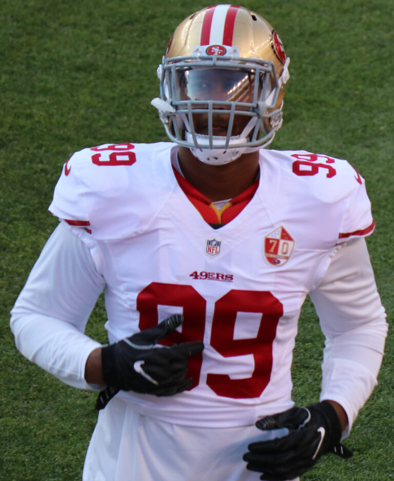 دی‌فارست باکنر با لباس شماره ۹۹ تیم San Francisco 49ers در مسابقه پیش‌فصل اوت ۲۰۱۶